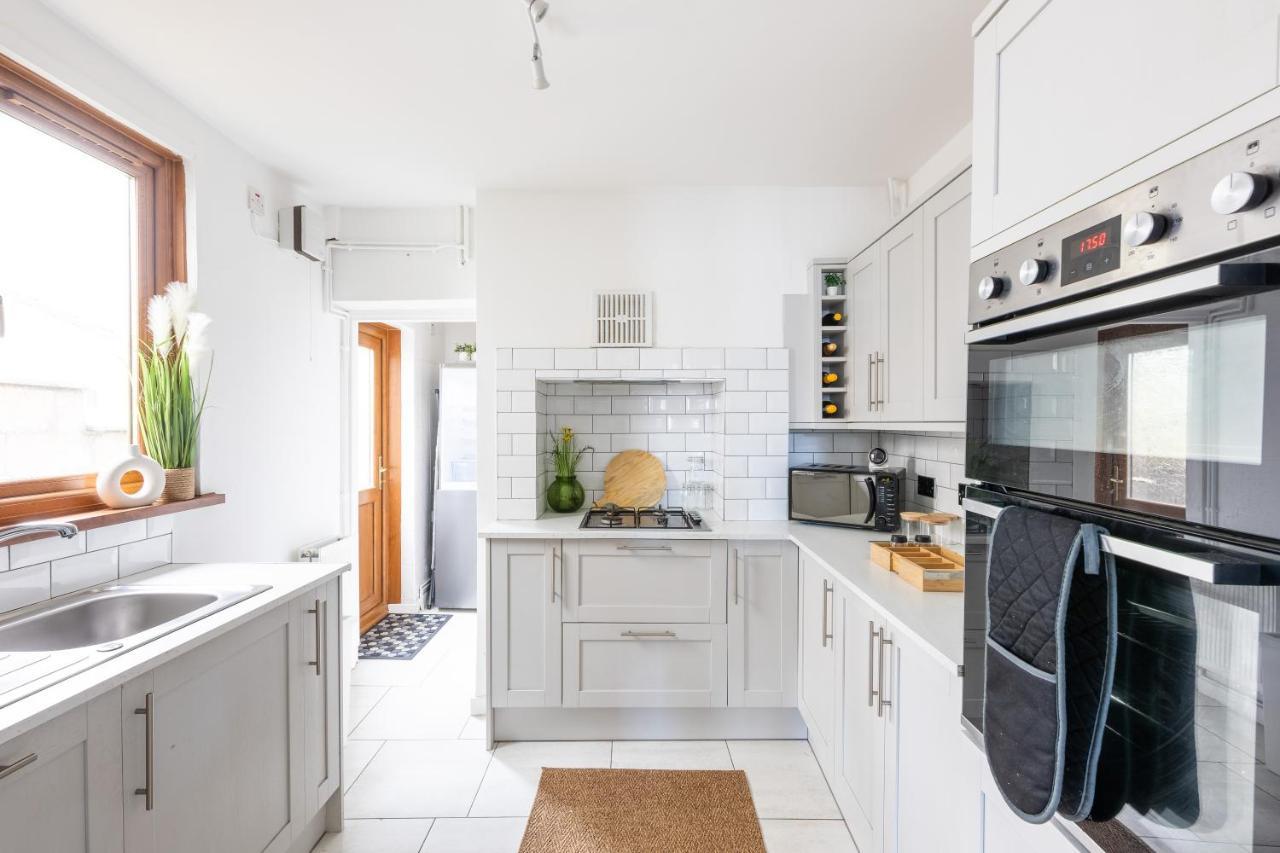 Holiday home Levi By Koya Homes - 3-bedroom Home, Downtown Cardiff, Free Parking