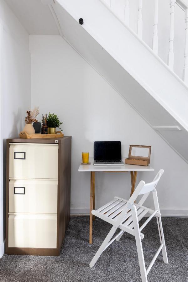 Levi By Koya Homes - 3-bedroom Home, Downtown Cardiff, Free Parking Holiday home