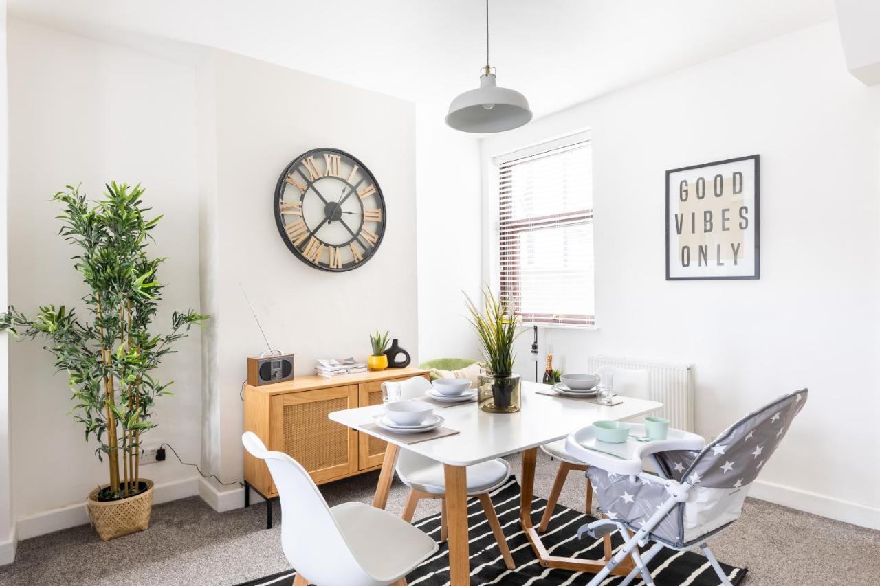 Holiday home Levi By Koya Homes - 3-bedroom Home, Downtown Cardiff, Free Parking *
